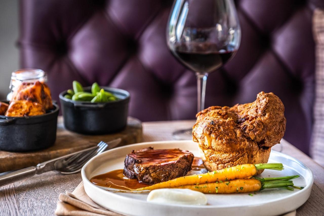 The Packhorse Inn นิวมาร์เก็ต ภายนอก รูปภาพ