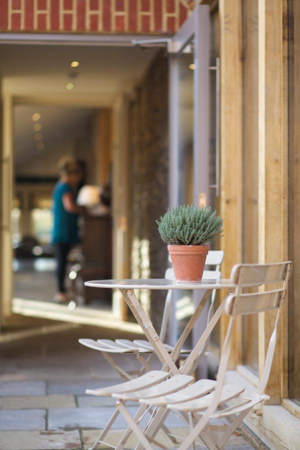 The Packhorse Inn นิวมาร์เก็ต ภายนอก รูปภาพ