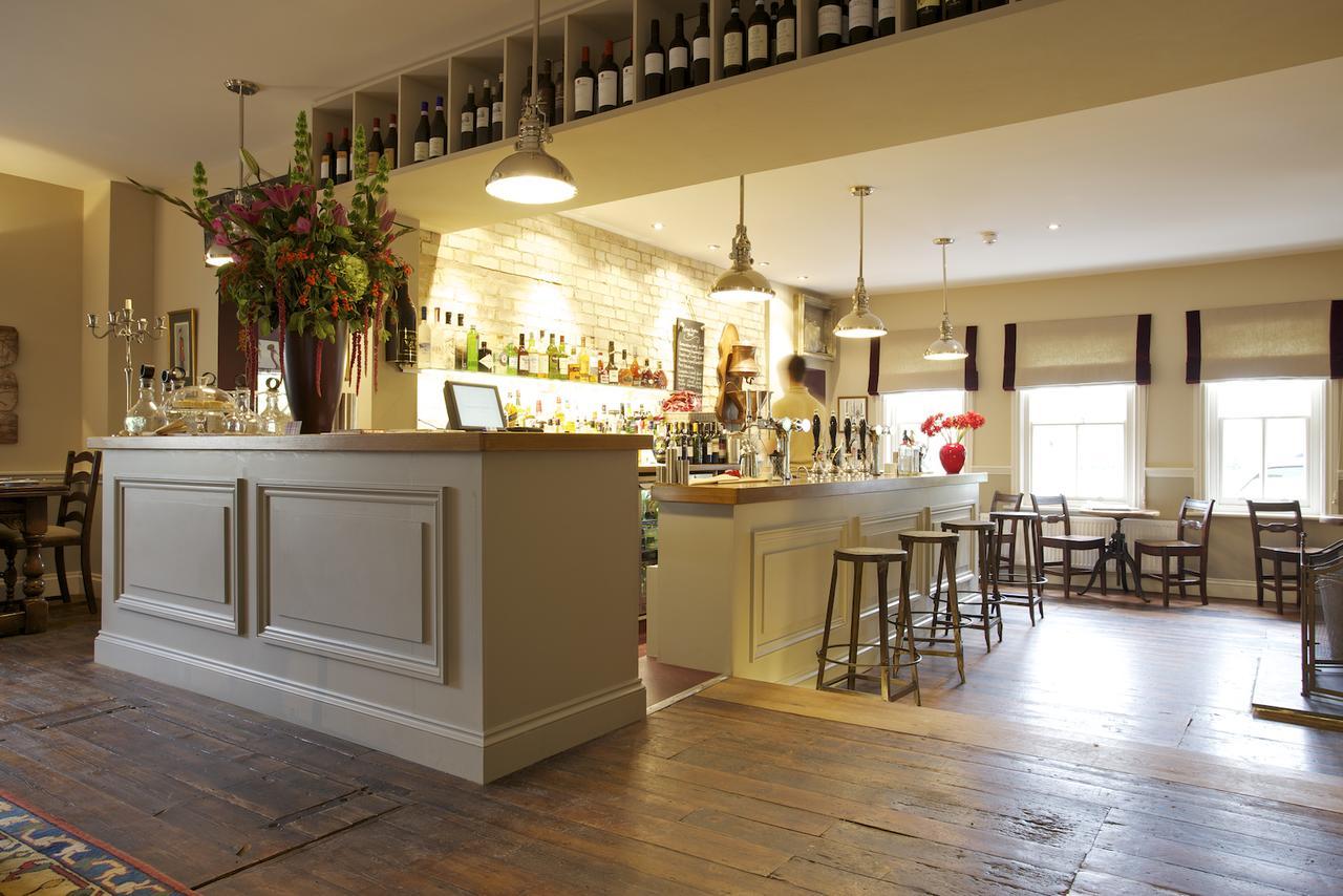 The Packhorse Inn นิวมาร์เก็ต ภายนอก รูปภาพ